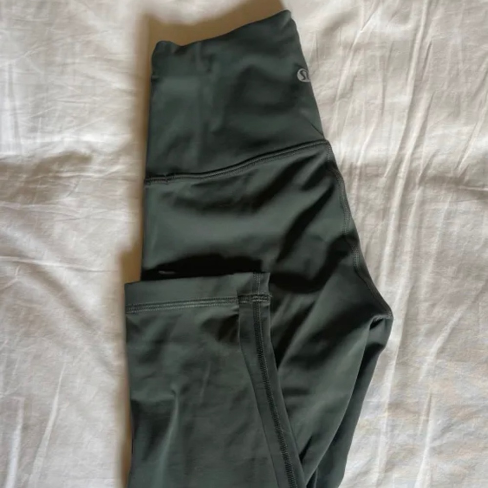 Lululemon Wunder Under Train